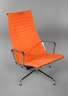 Eames lounge chair EA 124