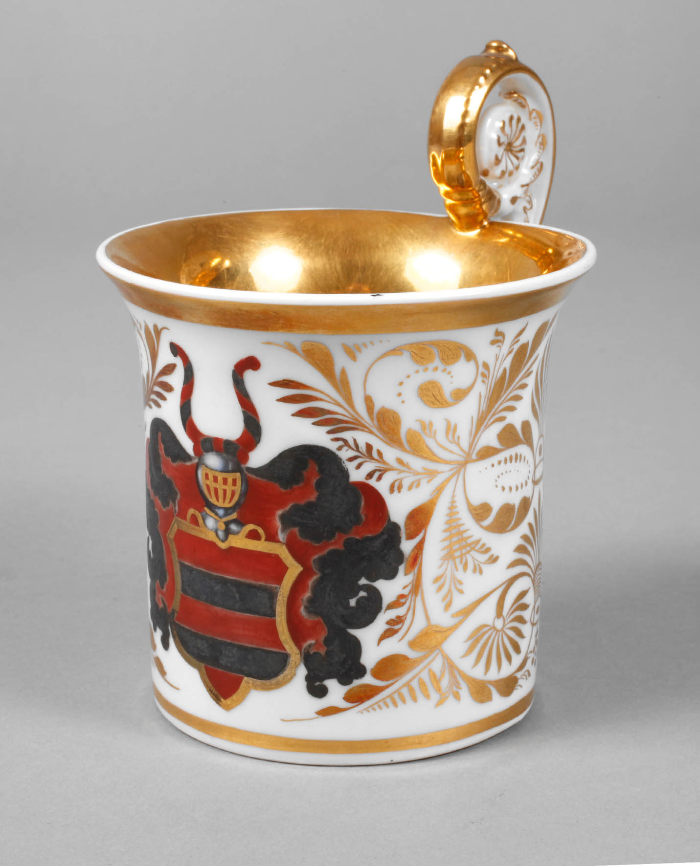 KPM Berlin Wappentasse