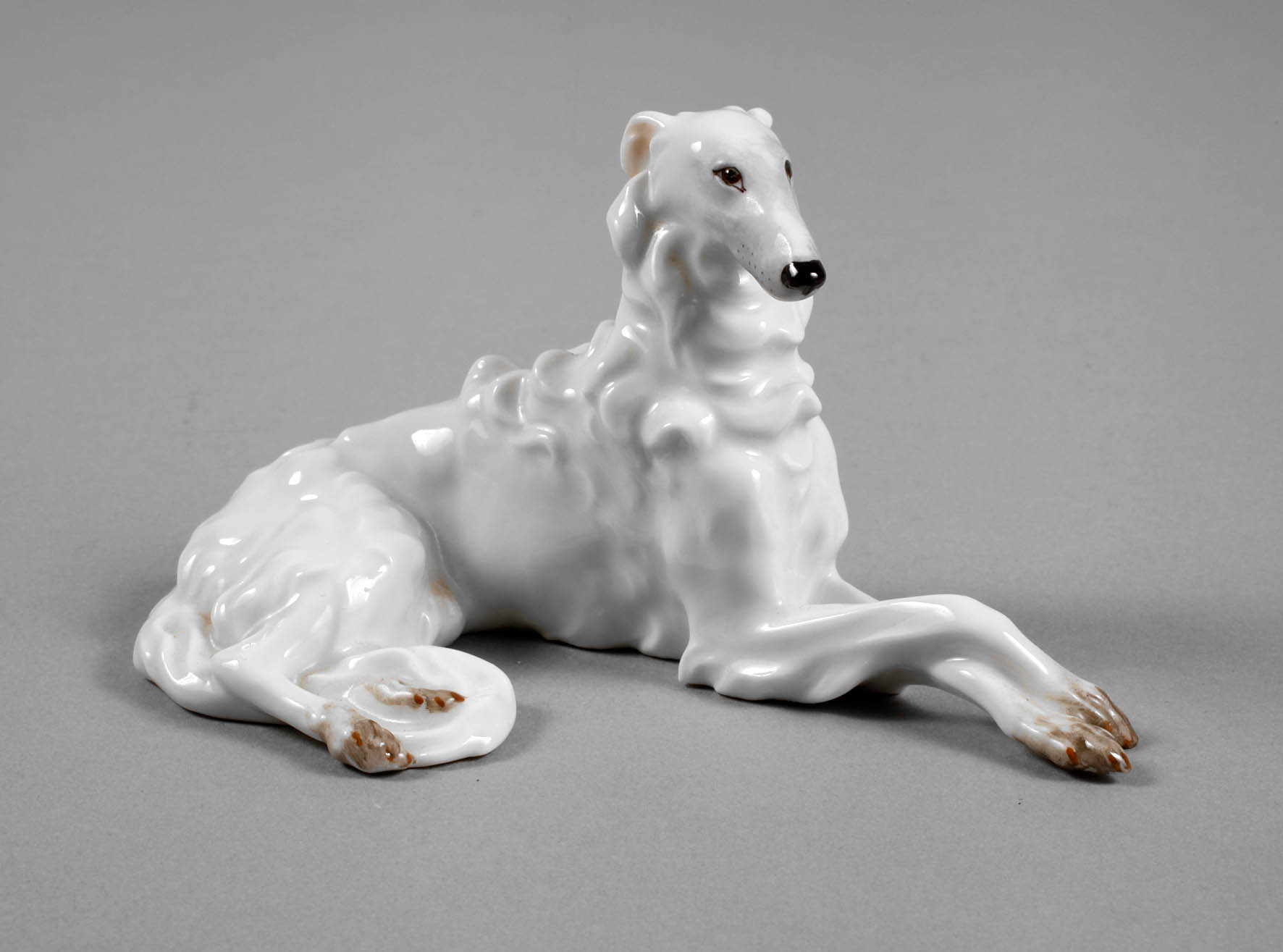 Augarten Wien liegender Barsoi