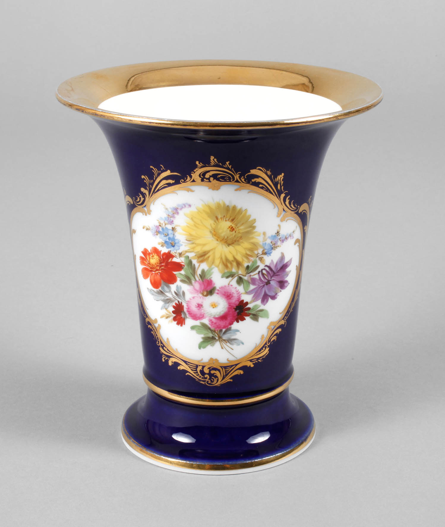 Meissen Trichtervase Kobalt