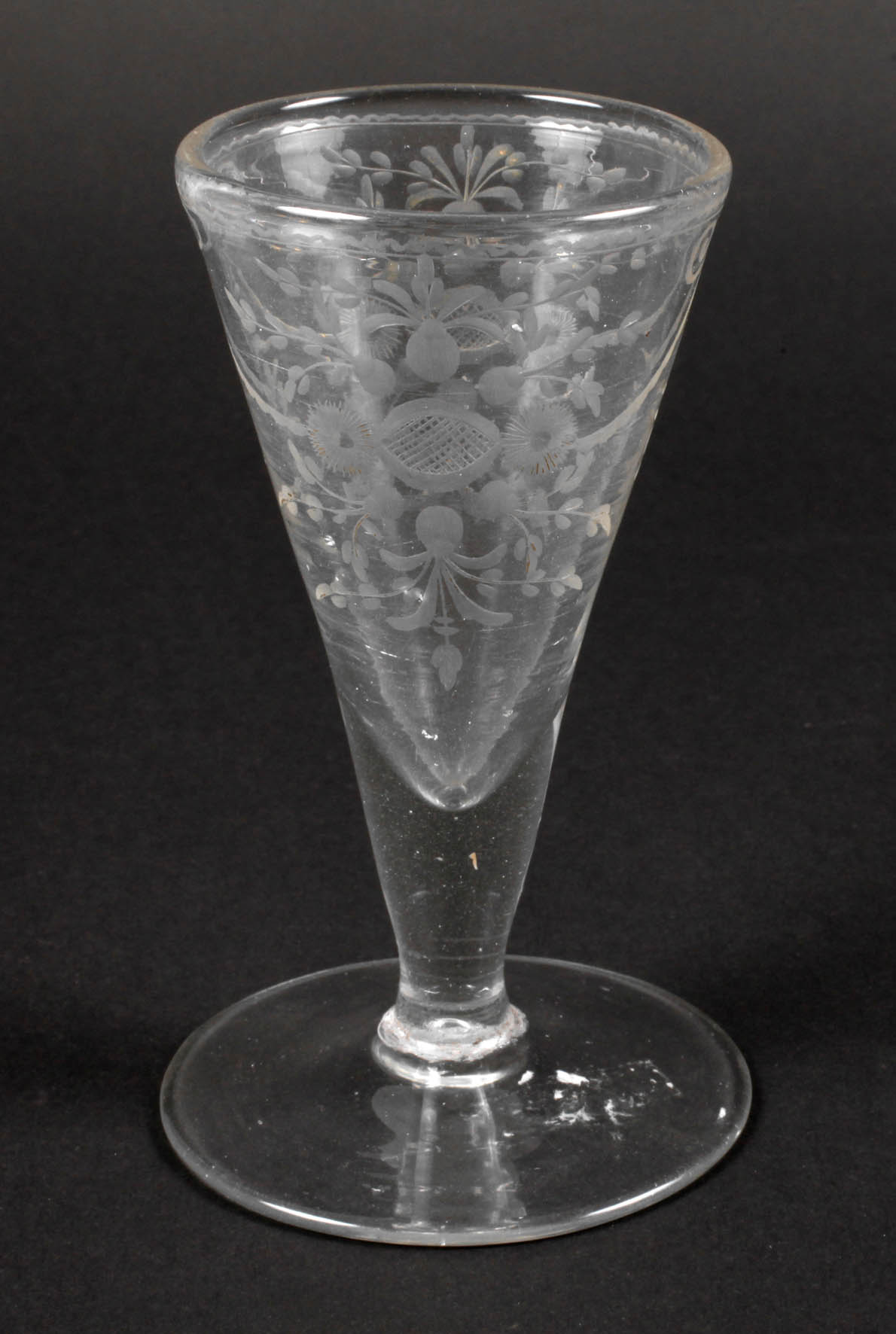 Klassizistischer Spitzkelch