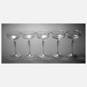 Fünf elegante Sektschalen