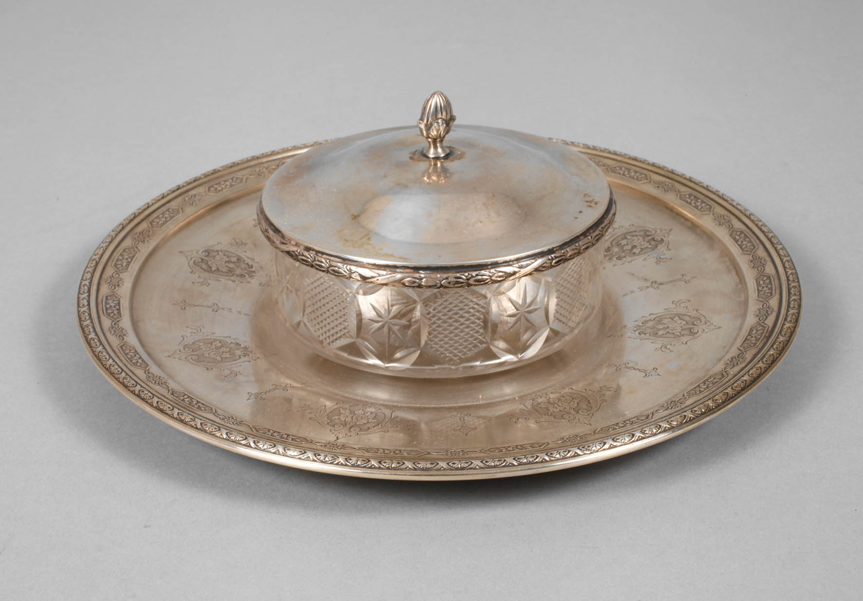 Butterdose mit Tablett