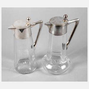 Zwei Schenkkannen mit Silbermontierung