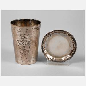 Silberbecher mit Untersetzer