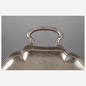 Übergroßes Silbertablett