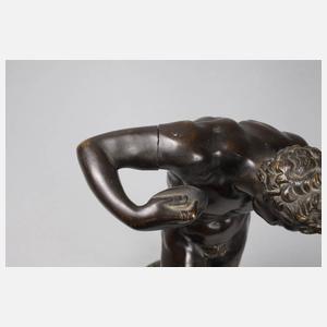 Musizierender Faun mit Zimbeln