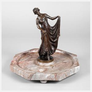 Rudolf Kaesbach, Tänzerin auf Marmorschale