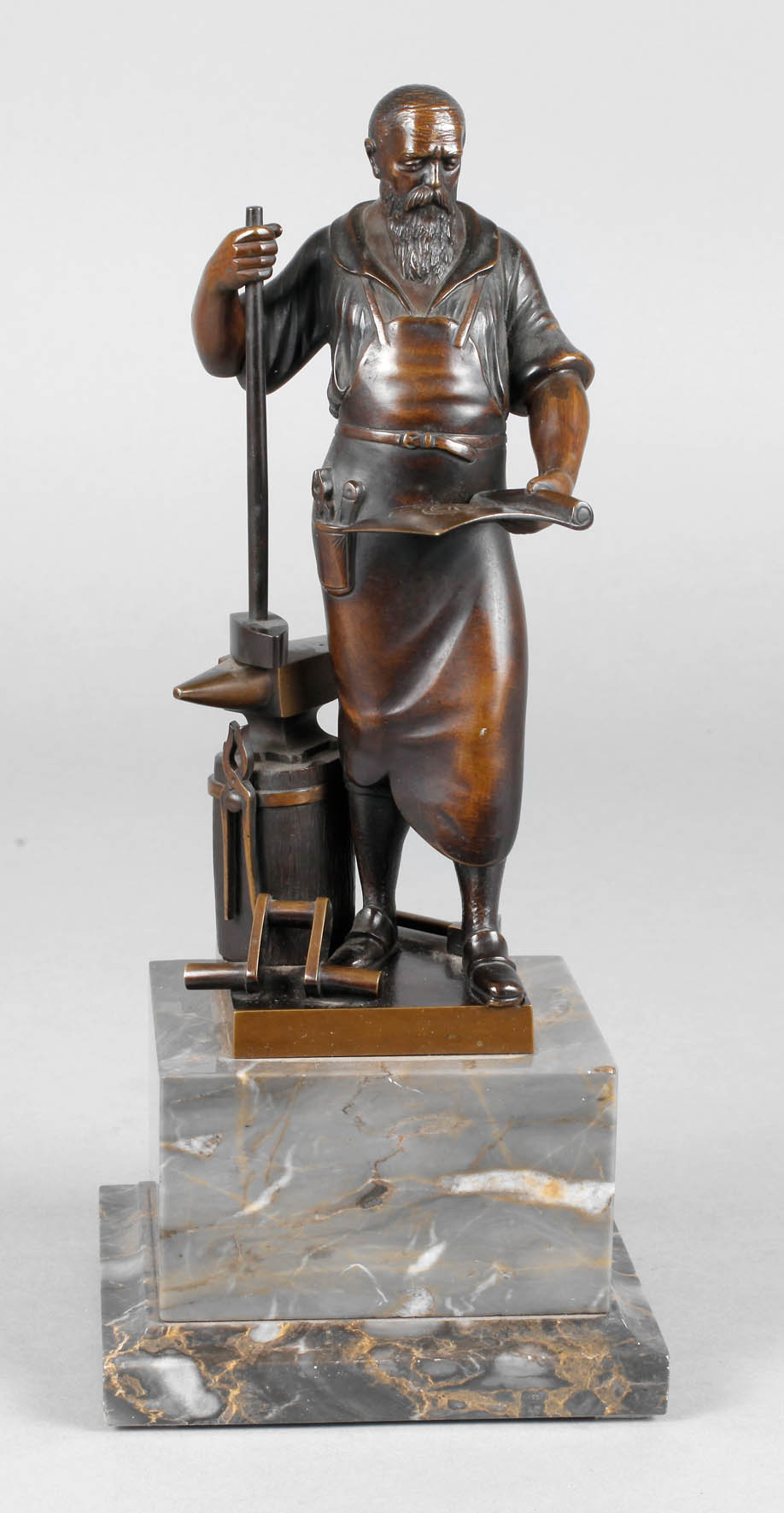 Otto Rasmussen, Schmied