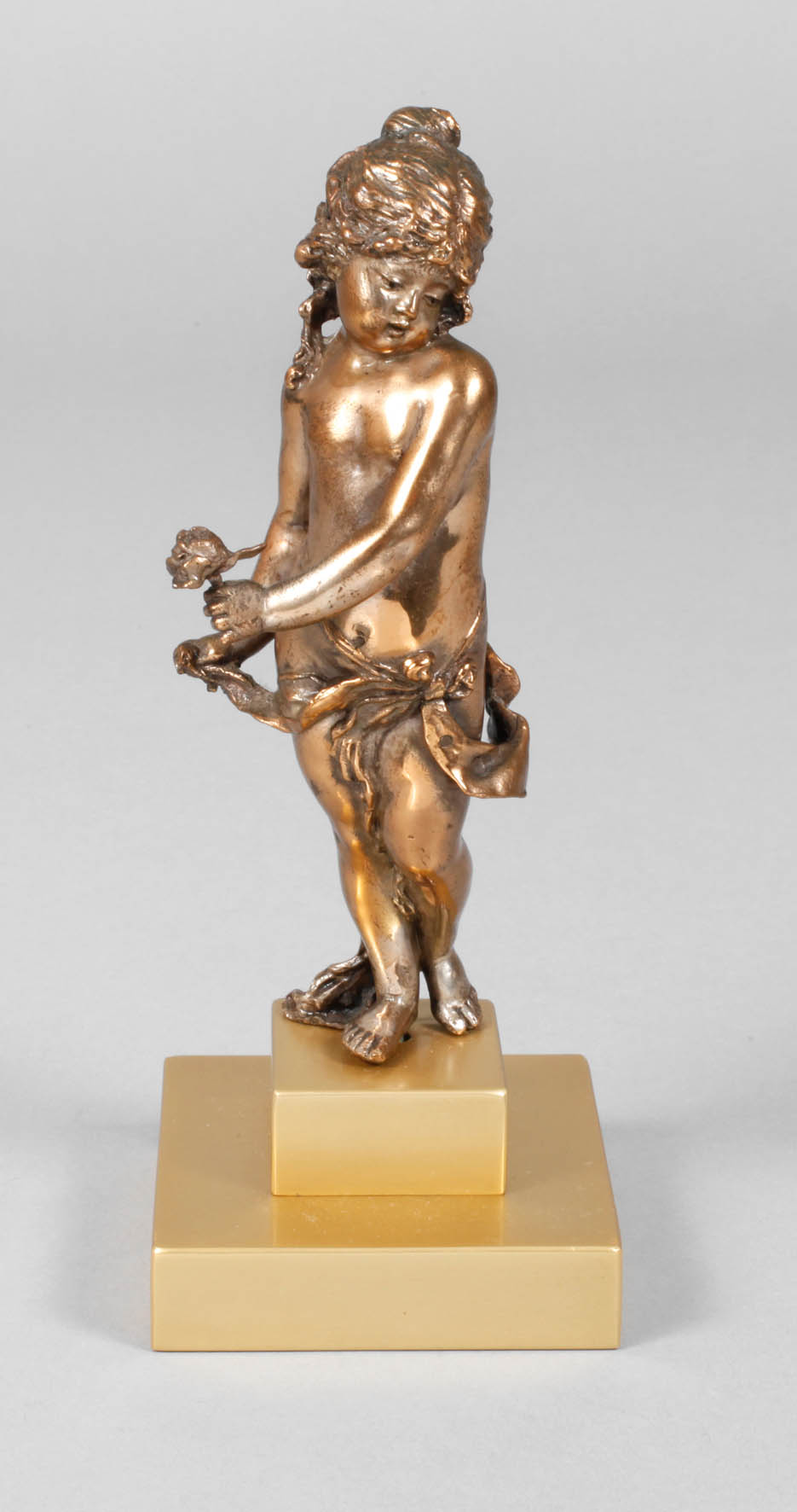 Mädchenhalbakt mit Rose