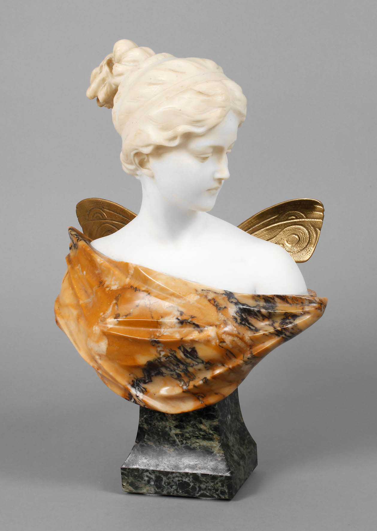 Professor Goual, Alabasterbüste