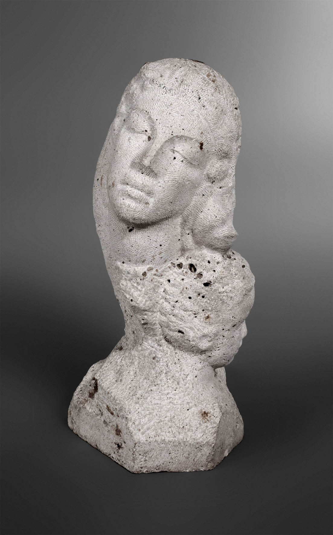 Dreigesichtige Büste