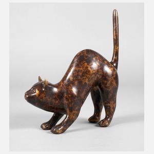 Drohende Katze