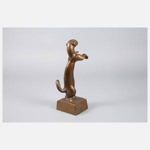 T. J. Häkkinen, stehendes Wiesel