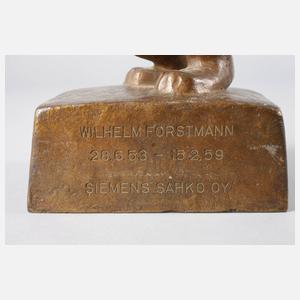 T. J. Häkkinen, stehendes Wiesel