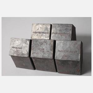 Fünf Massivhausobjekte