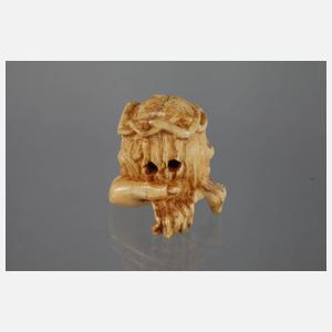 Figürliche Elfenbeinschnitzerei