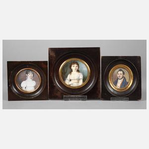 Drei Elfenbeinminiaturen