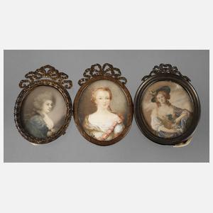 Drei Elfenbeinminiaturen