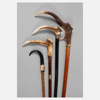 Vier jagdliche Spazierstöcke111