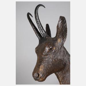 Geschnitzte Jagdtrophäe