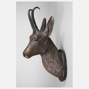 Geschnitzte Jagdtrophäe