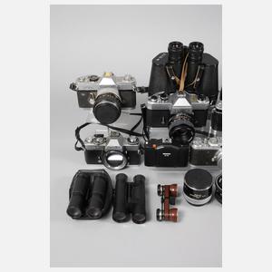 Konvolut Kameras und Ferngläser