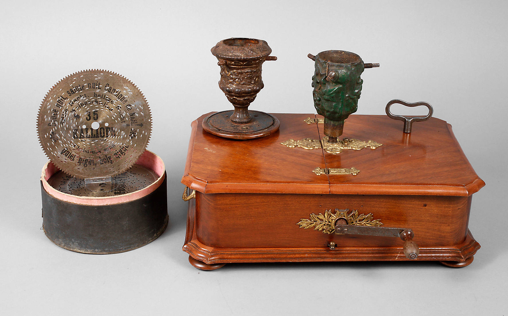 Christbaumständer mit Spielwerk