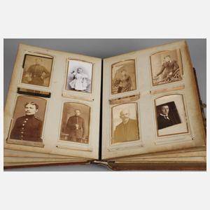 Fotoalbum mit Spielwerk