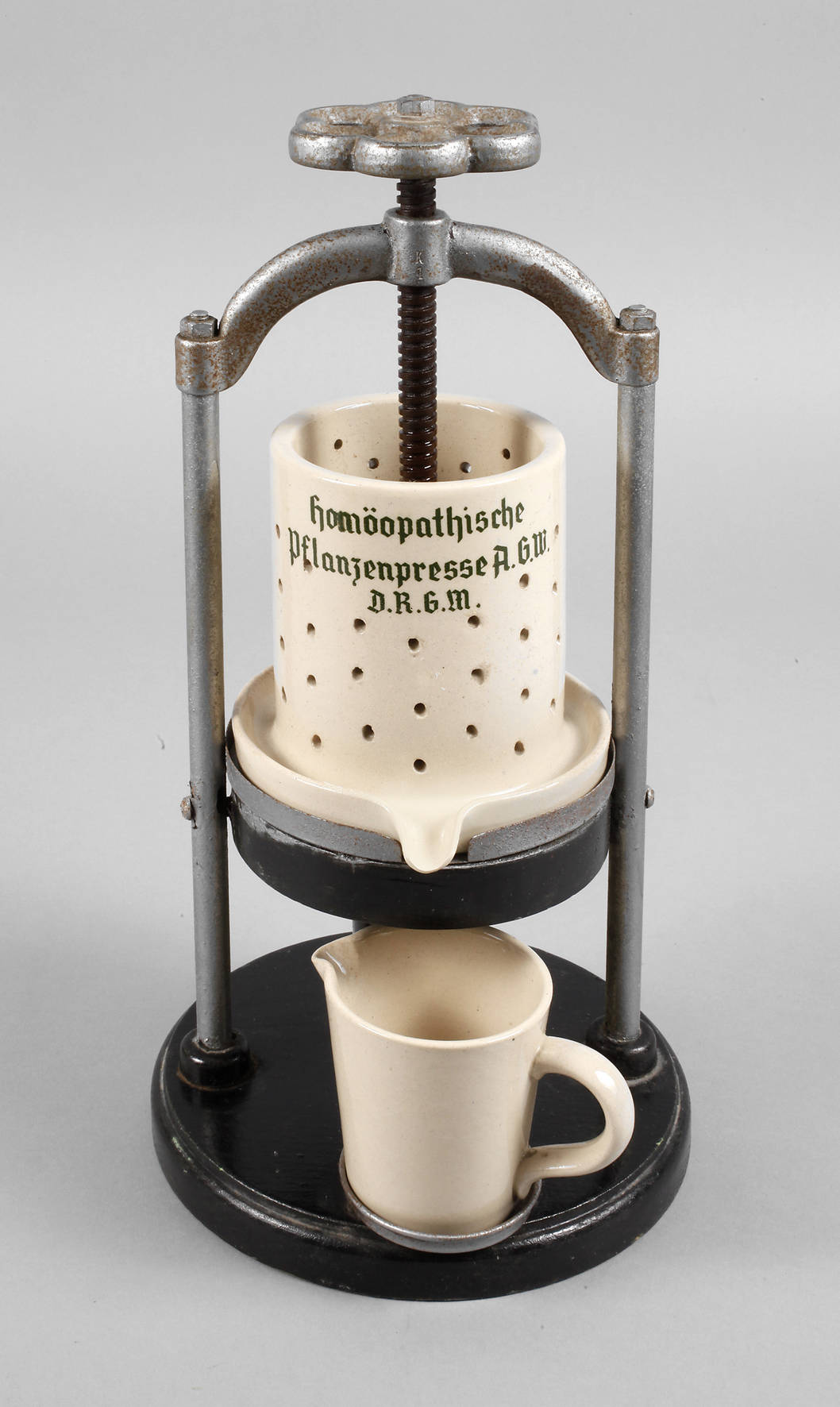 Homöopathische Pflanzenpresse