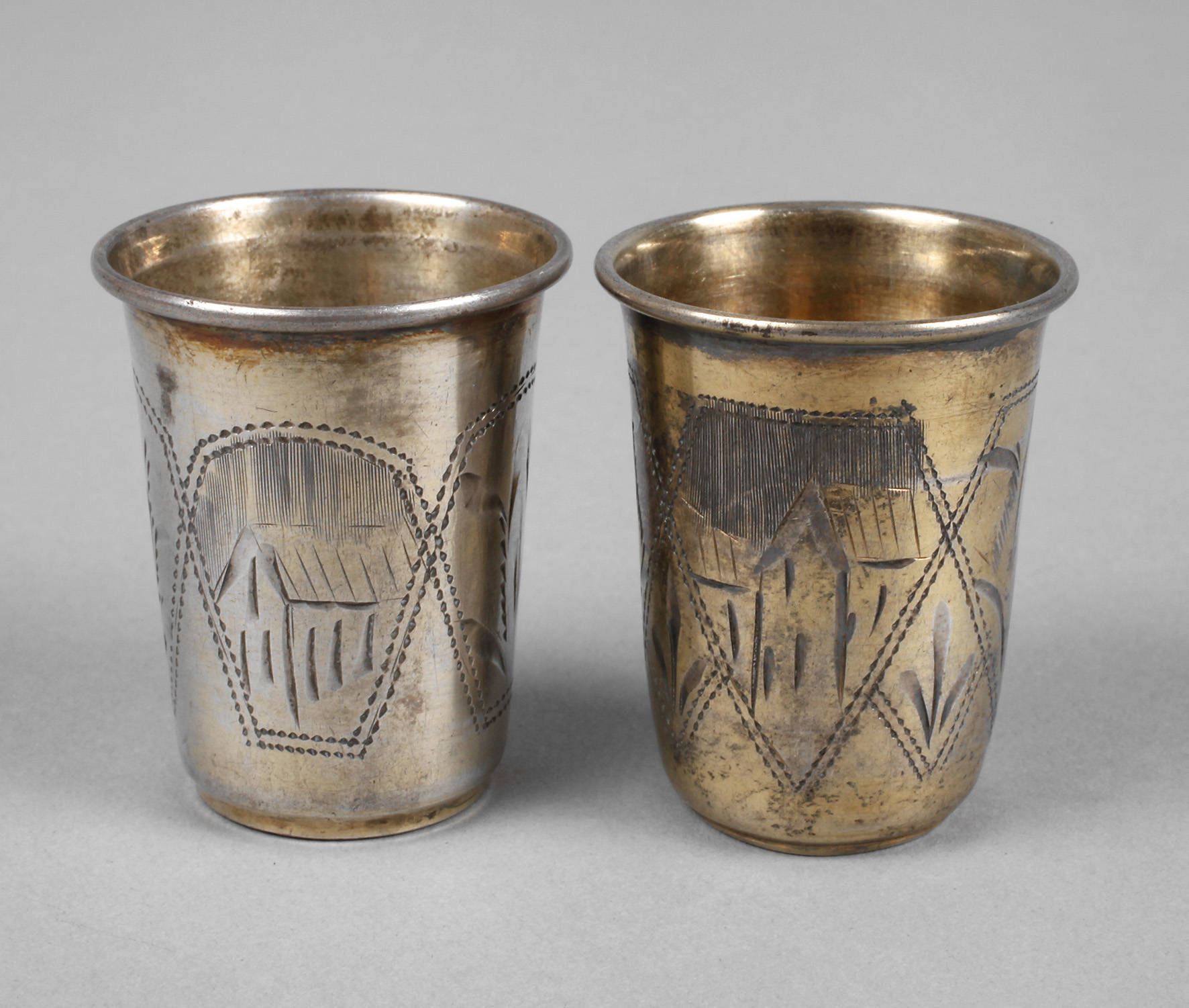 Paar Wodkabecher Russland