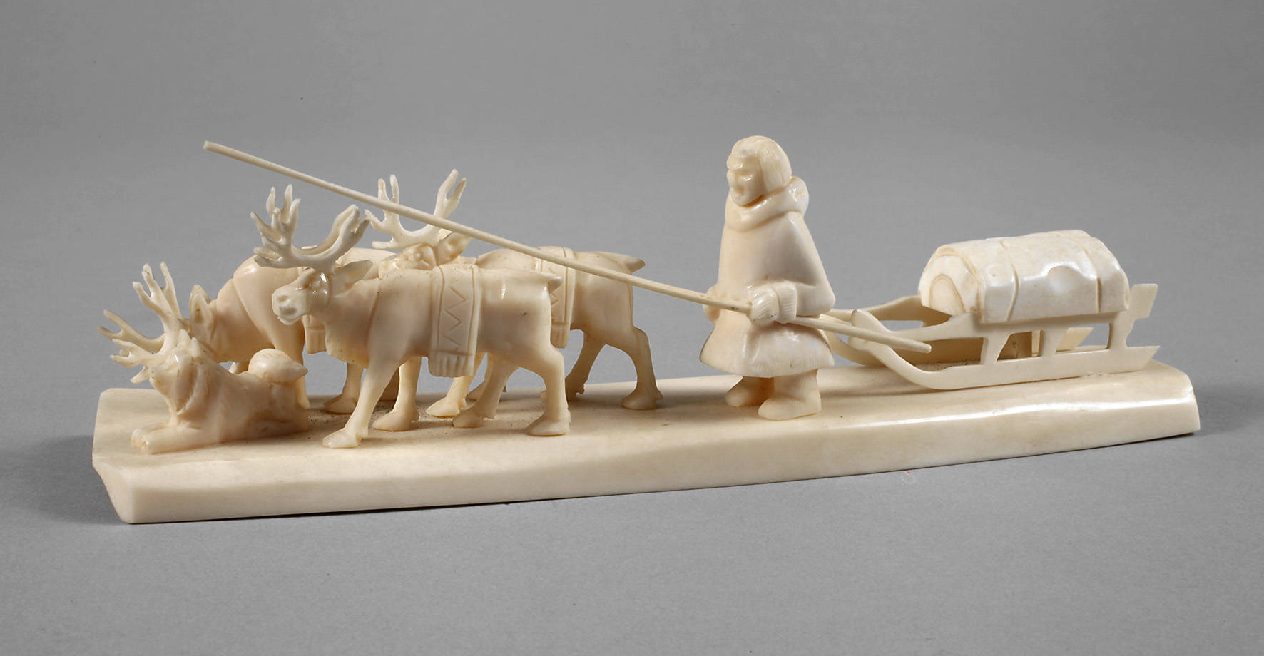 Figürliche Schnitzerei