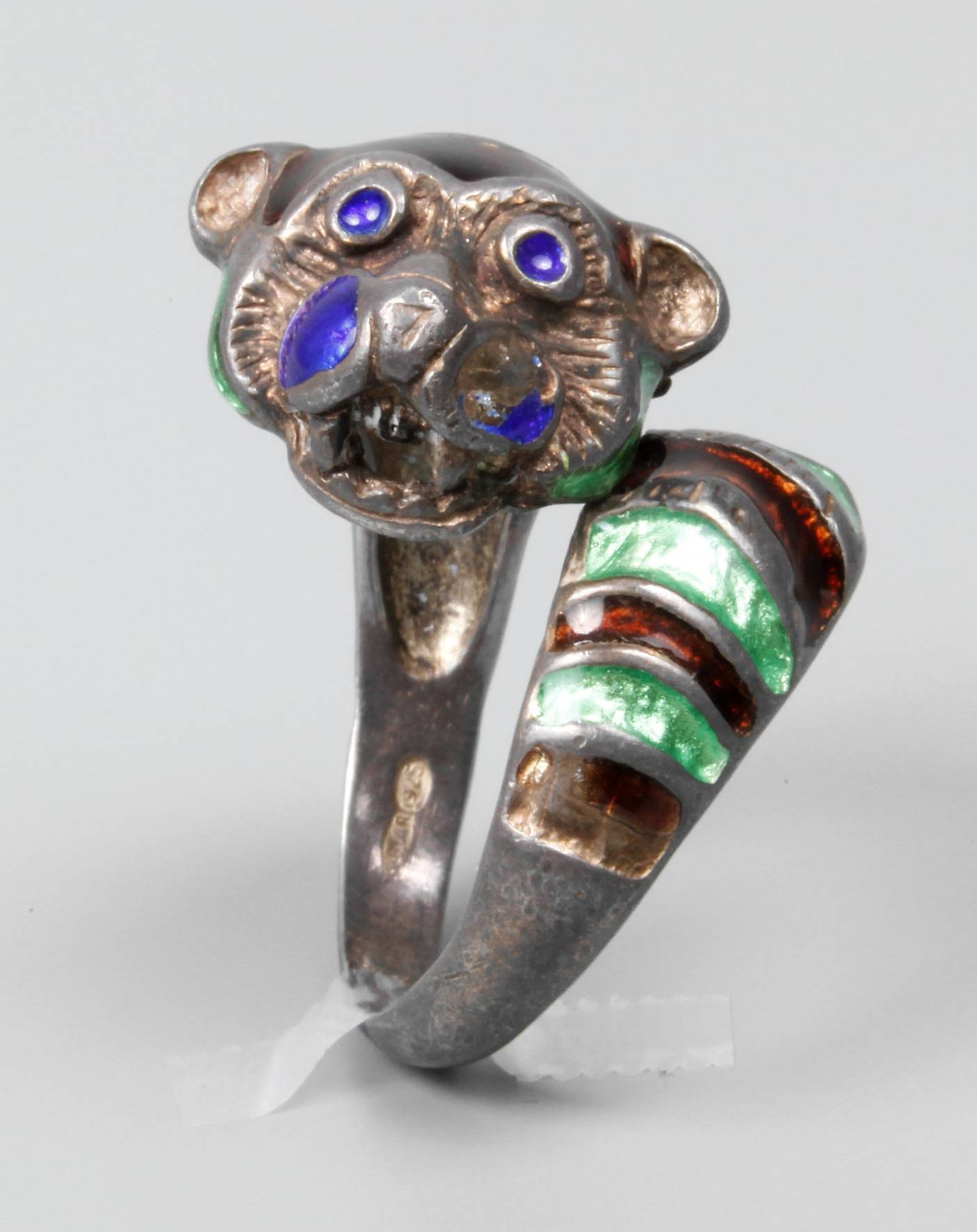 Löwenring mit Email