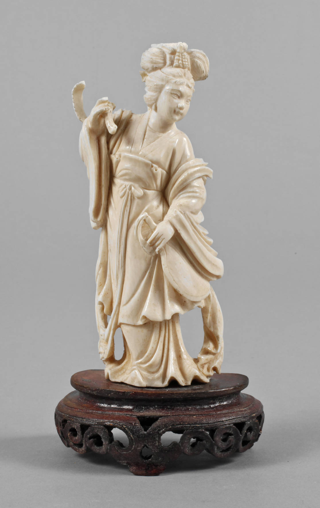 Elfenbeinschnitzerei