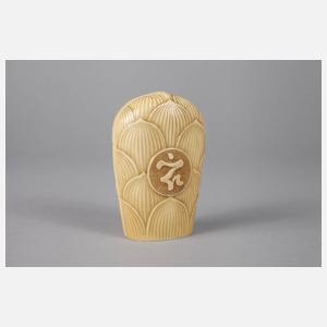 Feine Elfenbeinschnitzerei