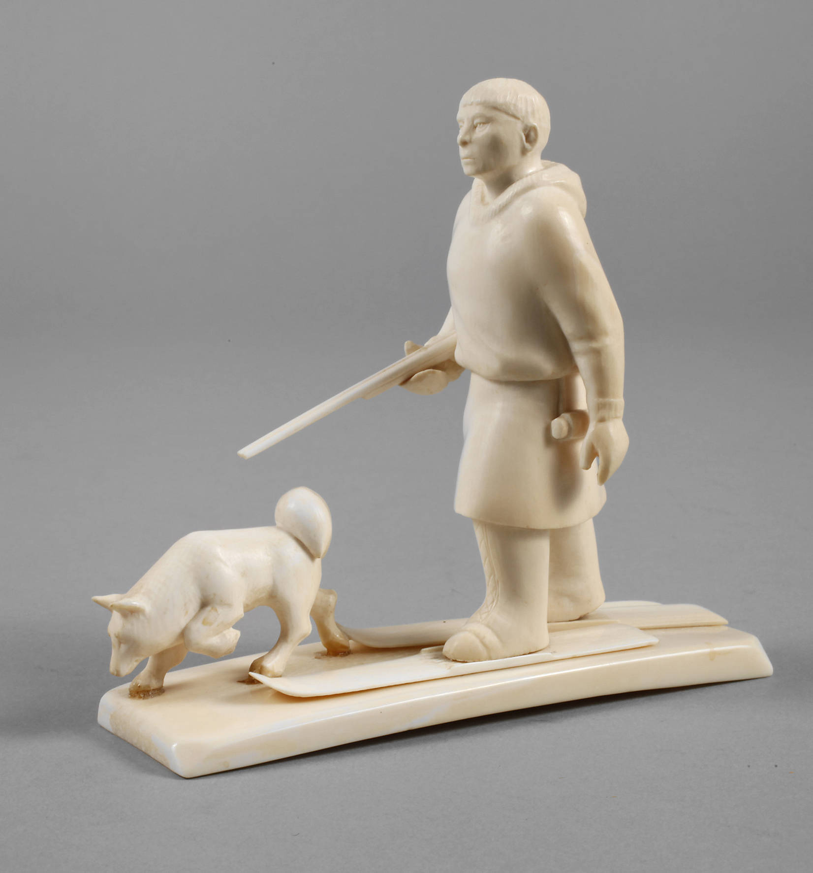 Figürliche Schnitzerei