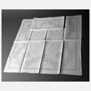 Fünf Servietten Rosendekor