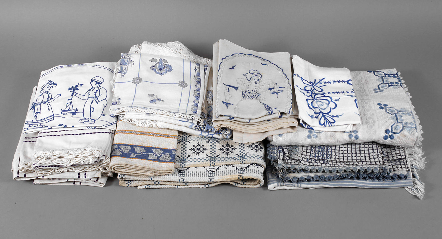 Konvolut Küchenziertücher Bau-Weiß