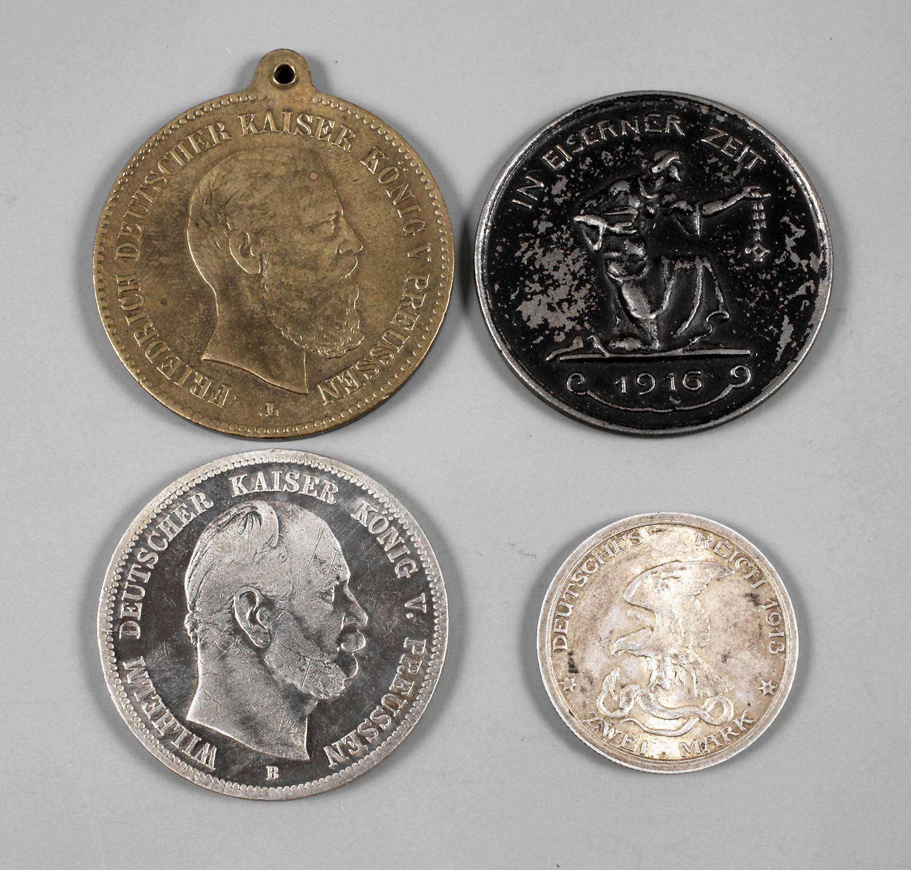 Zwei Münzen und zwei Medaillen Preußen