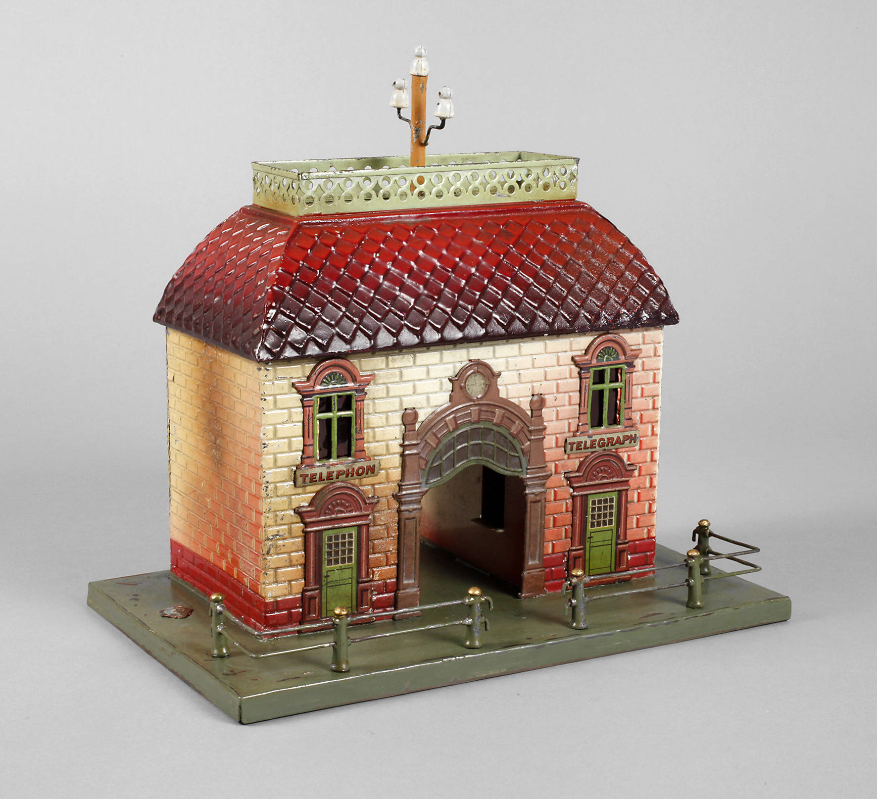 Bing Bahnhof mit Mitteldurchgang