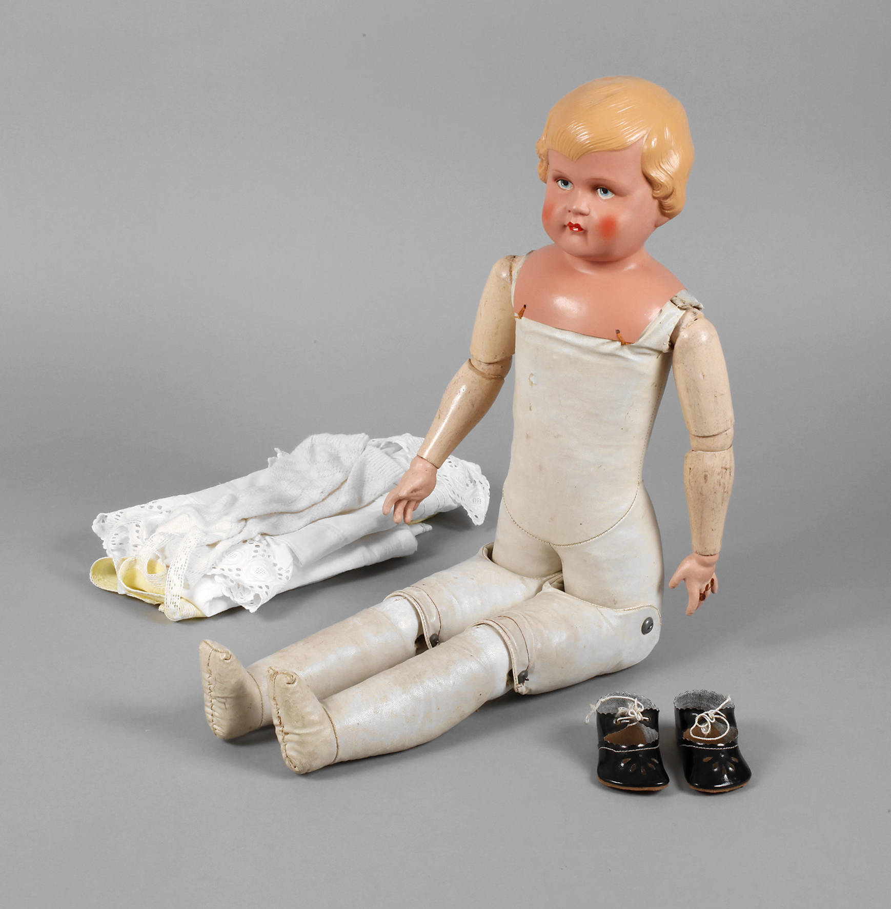 Minerva große Celluloidpuppe