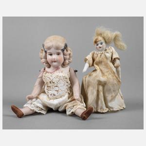 Zwei Puppenstubenpuppen