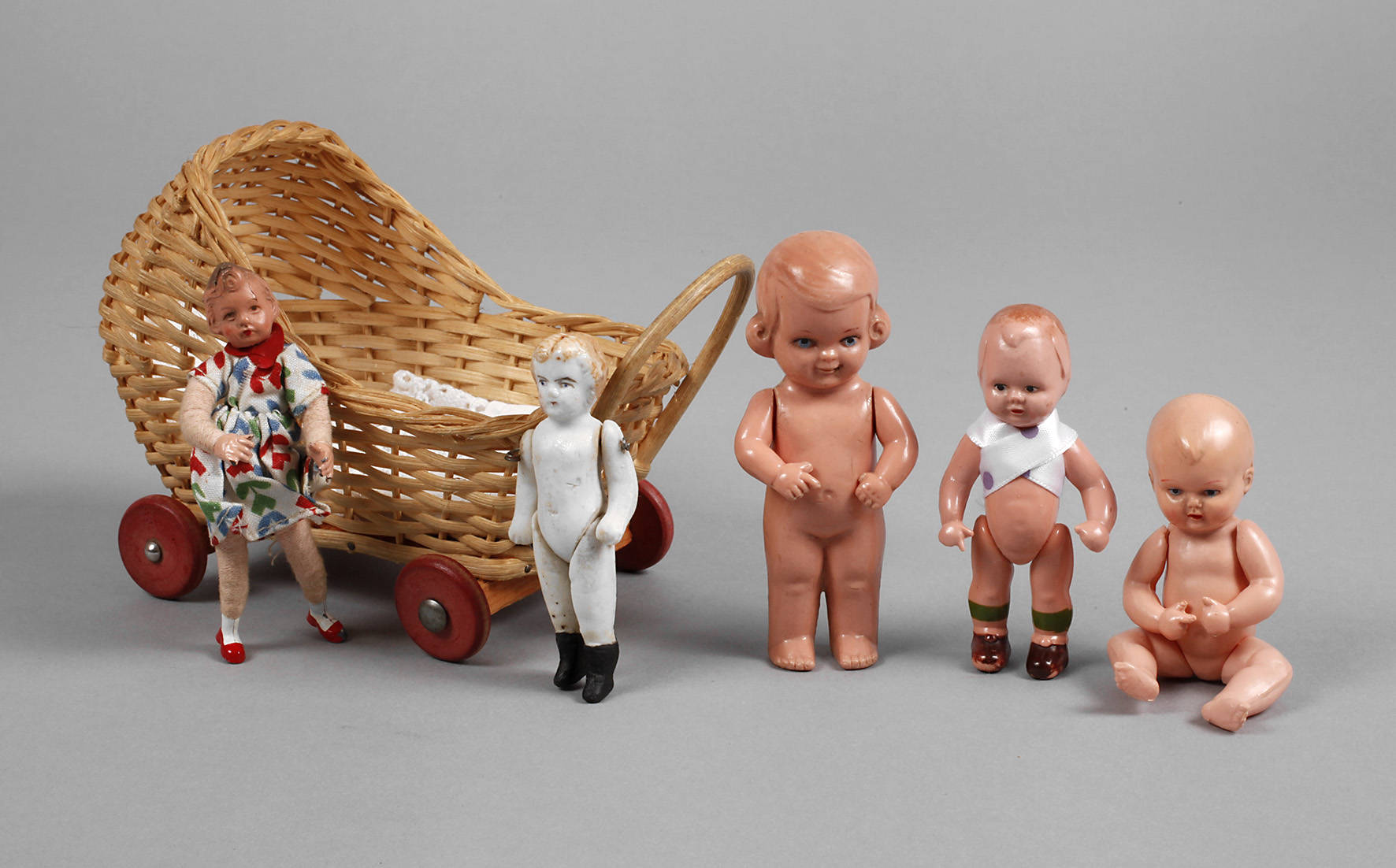 Konvolut Puppenstubenpuppen