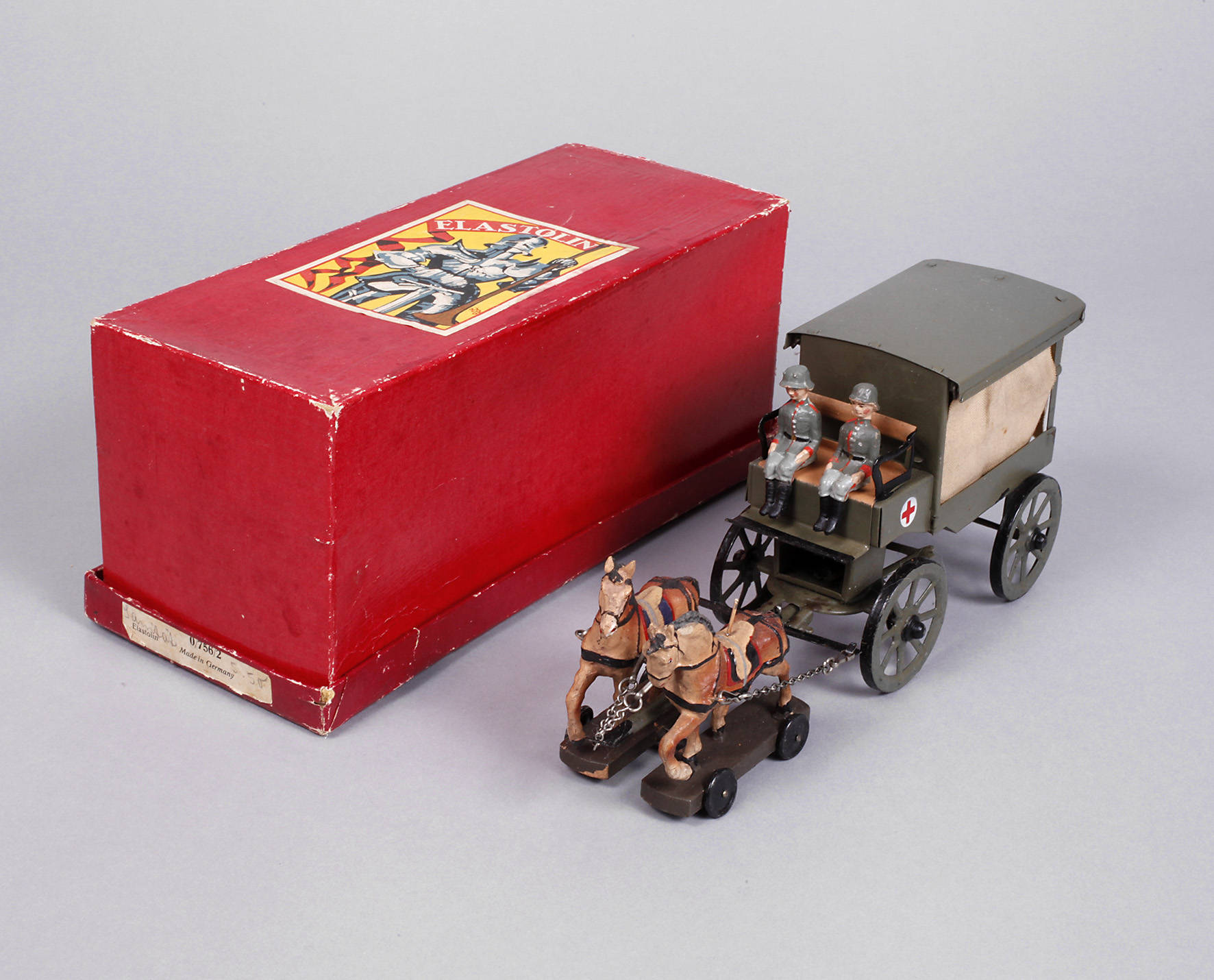 Elastolin Gespann mit Sanitätswagen