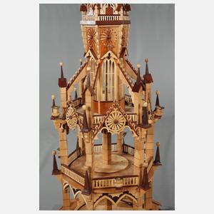 Große Weihnachtspyramide