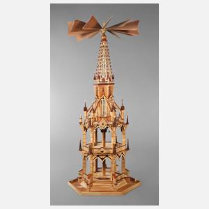 Große Weihnachtspyramide