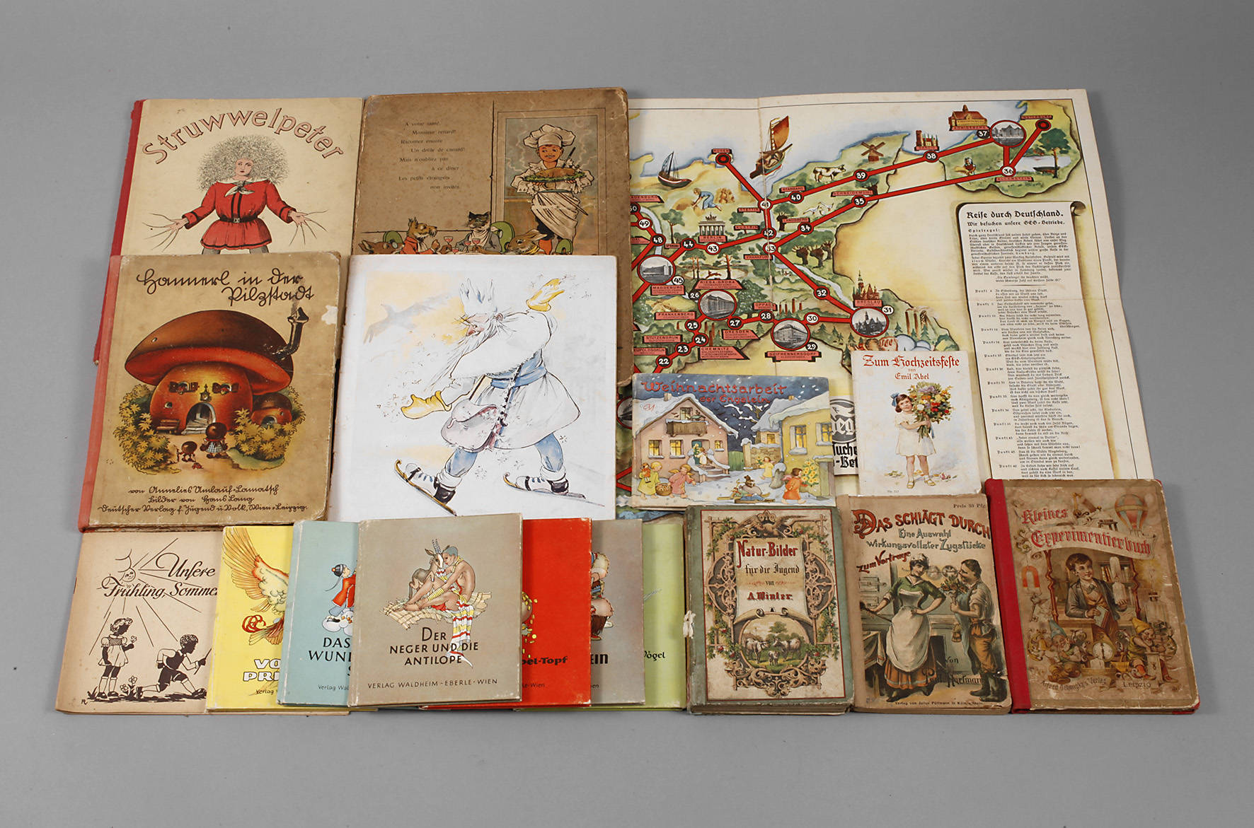 Konvolut Kinderbücher und Spiele