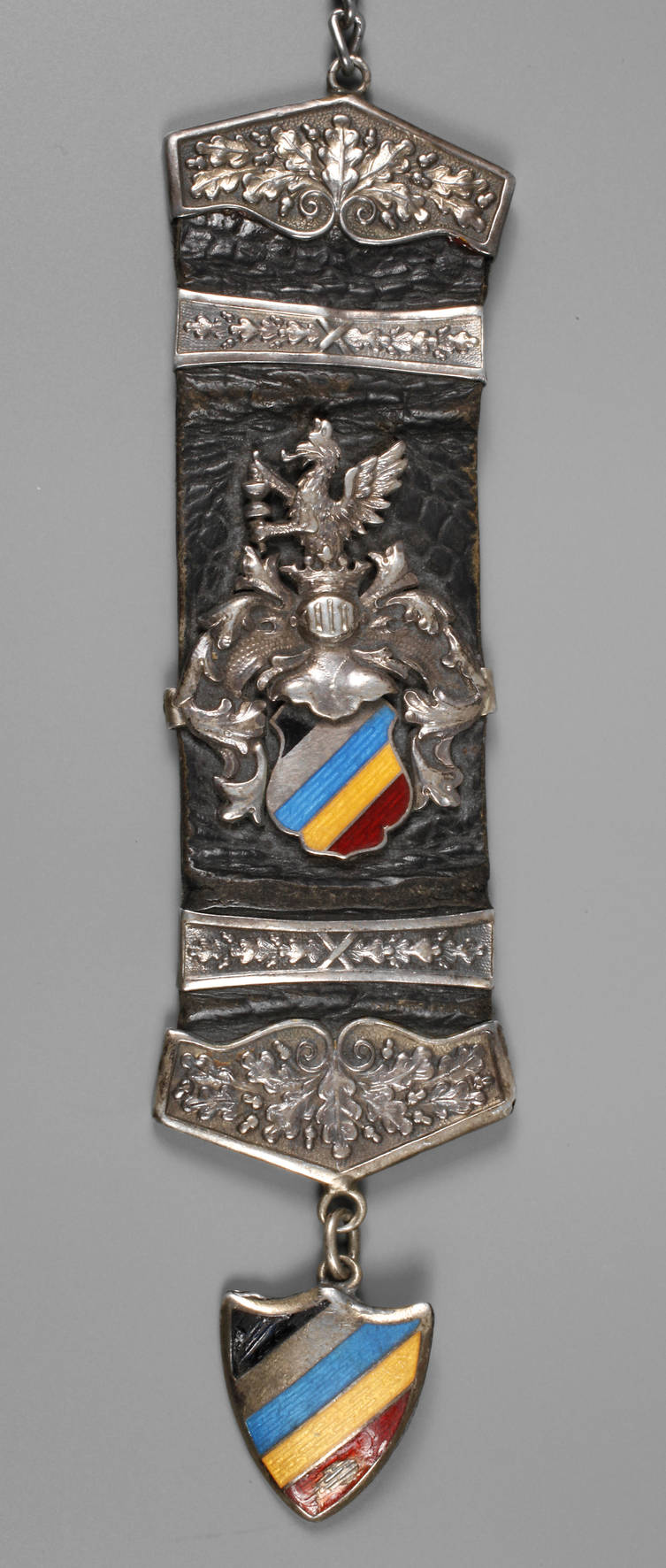 Chatelaine als Bierzipfel