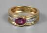 Damenring mit Rubin und Brillanten