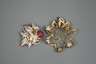 Blütenbrosche mit Rubinen und Brillanten
